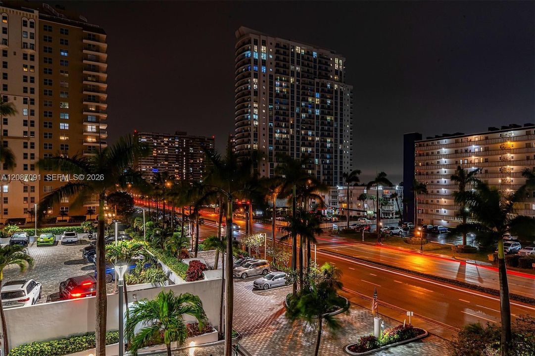 На продажу: $495,000 (2 спален, 2 ванн, 1440 Квадратных фут)