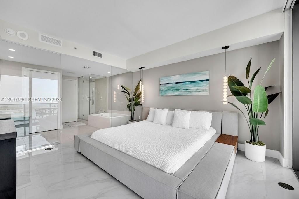 For Rent: $6,995 (2 beds, 3 baths, 1151 Square Feet)