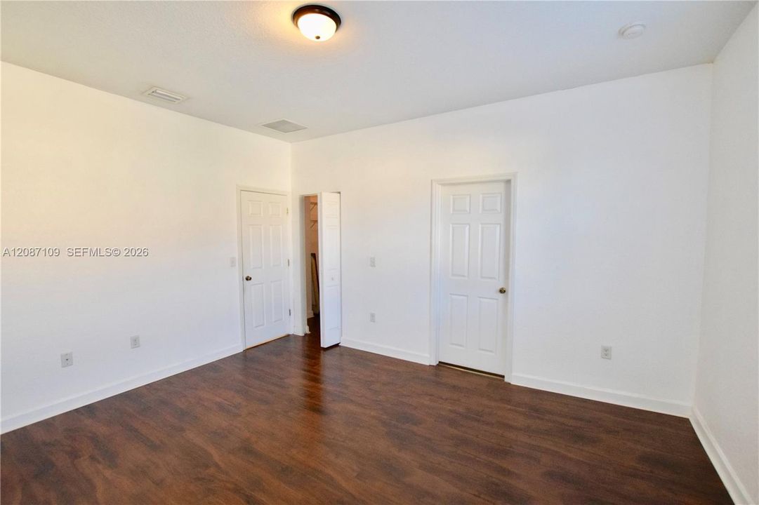 For Rent: $2,900 (3 beds, 2 baths, 1662 Square Feet)