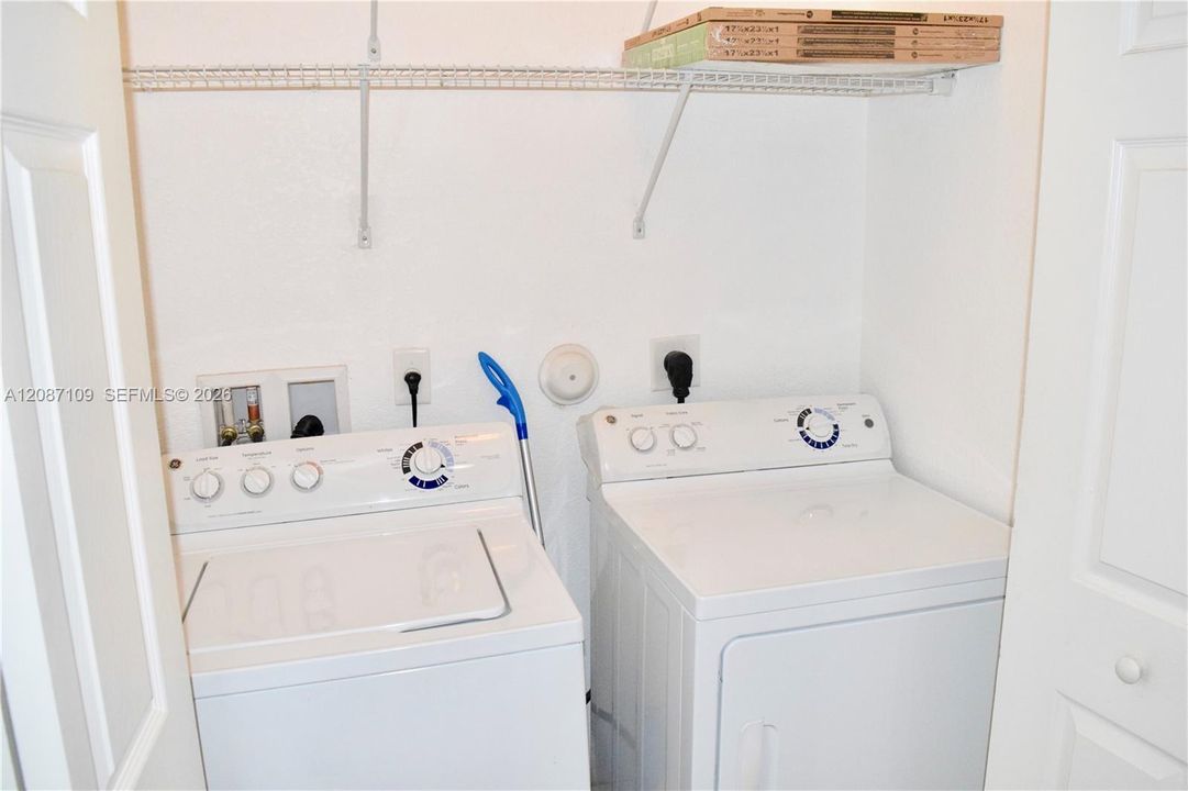 For Rent: $2,900 (3 beds, 2 baths, 1662 Square Feet)