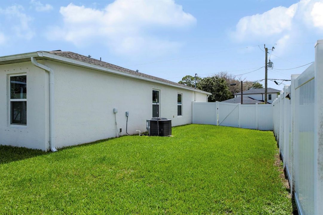 Fenced side yard
