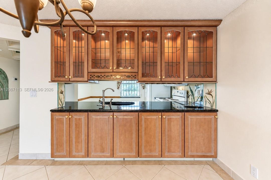 For Rent: $2,395 (2 beds, 2 baths, 1190 Square Feet)