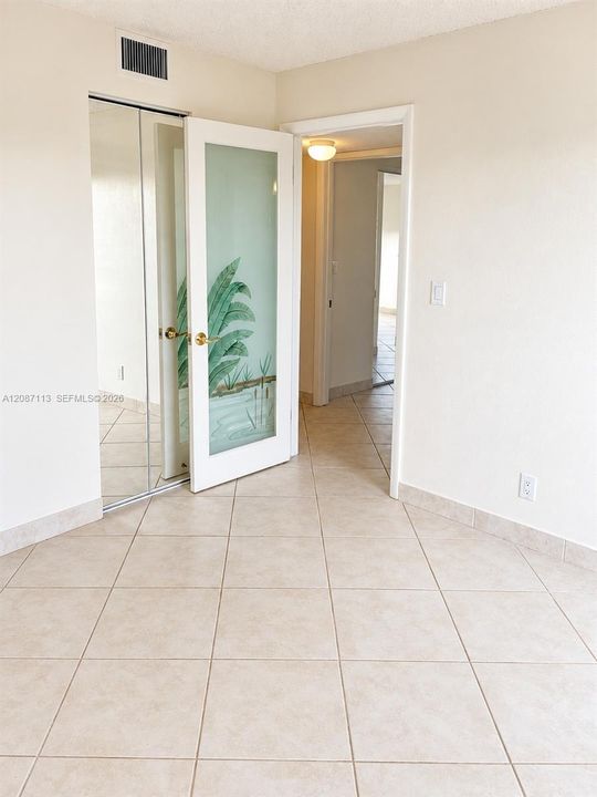 For Rent: $2,395 (2 beds, 2 baths, 1190 Square Feet)