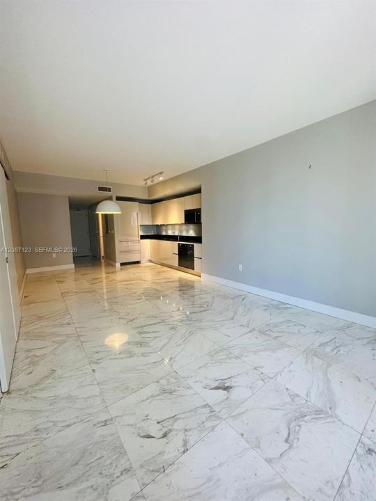 En Venta: $679,900 (1 camas, 1 baños, 759 Pies cuadrados)