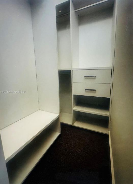 For Rent: $6,800 (5 beds, 5 baths, 3160 Square Feet)