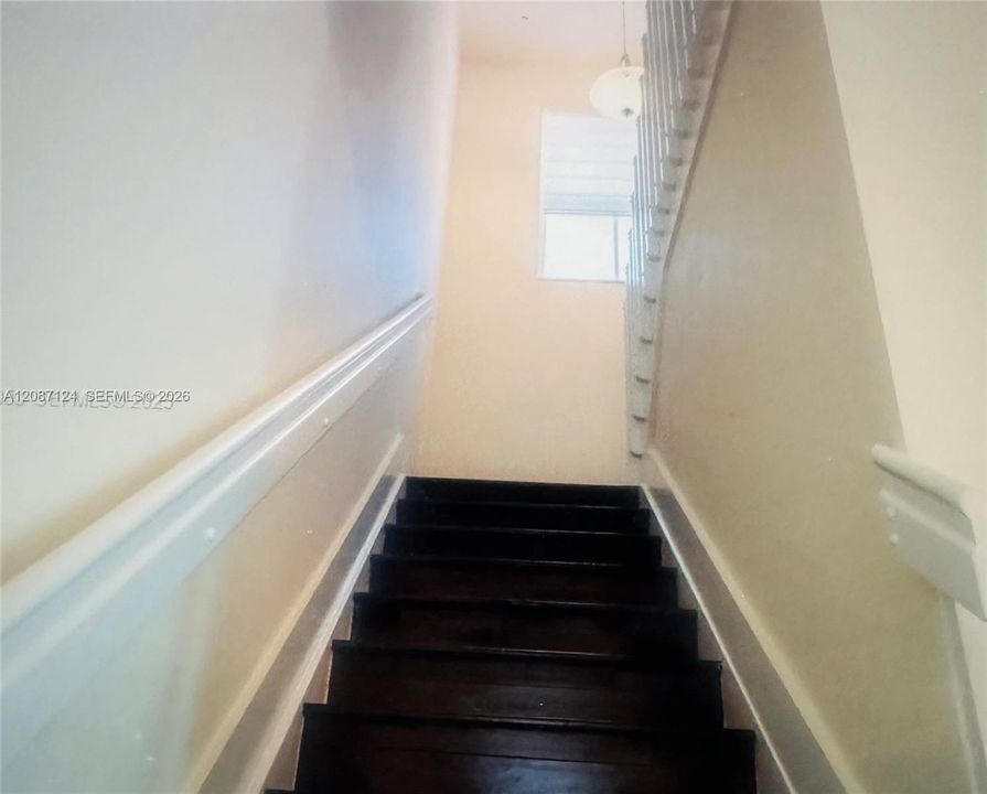 For Rent: $6,800 (5 beds, 5 baths, 3160 Square Feet)