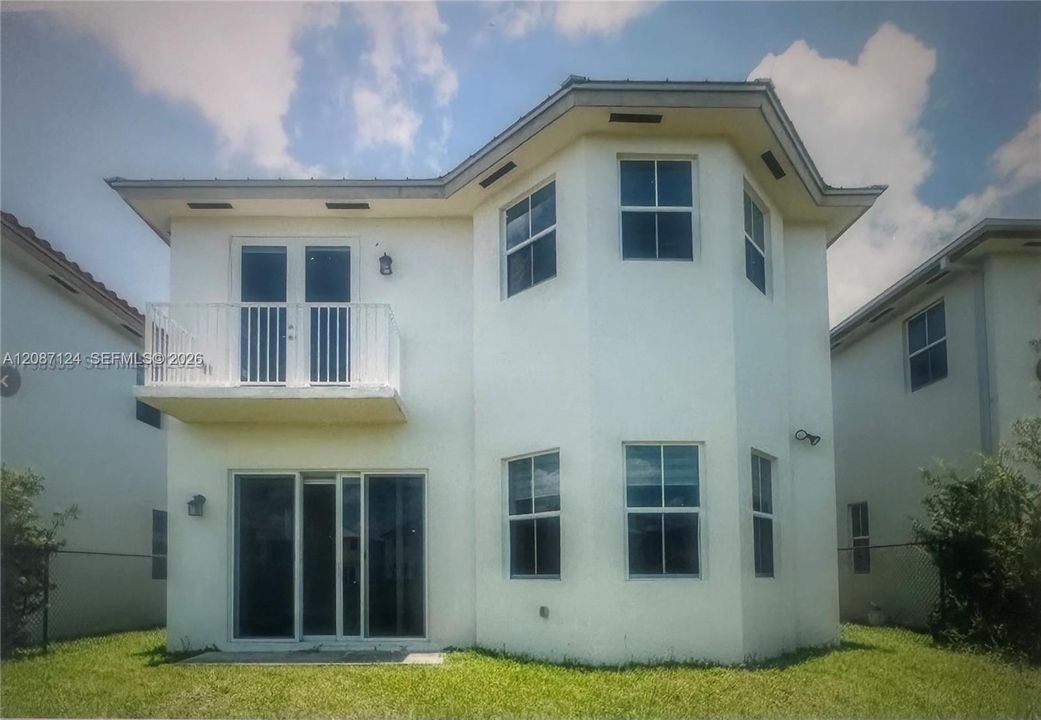 For Rent: $6,800 (5 beds, 5 baths, 3160 Square Feet)