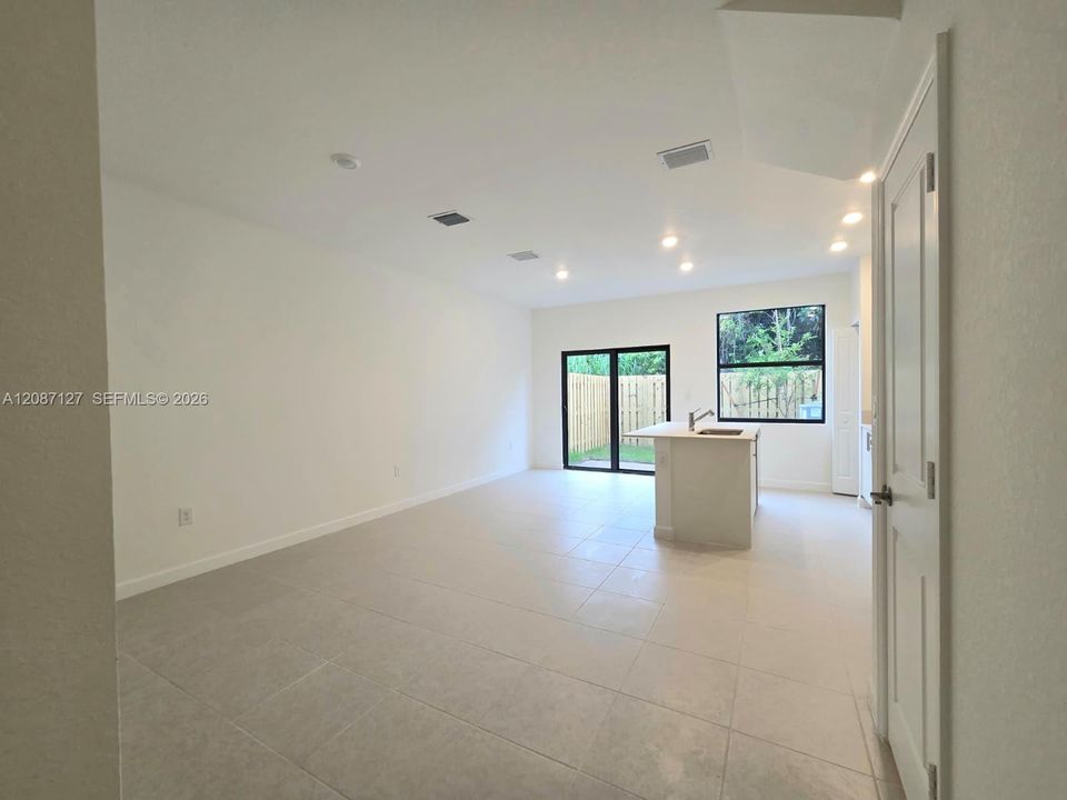 En Renta: $2,500 (3 camas, 3 baños, 0 Pies cuadrados)