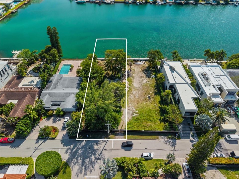 待售: $11,500,000 (0.34 acres)