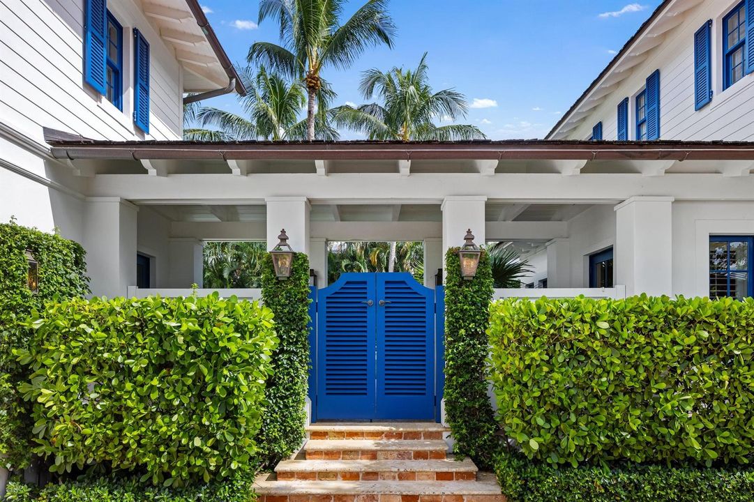 Guest House/Back Yard Entry