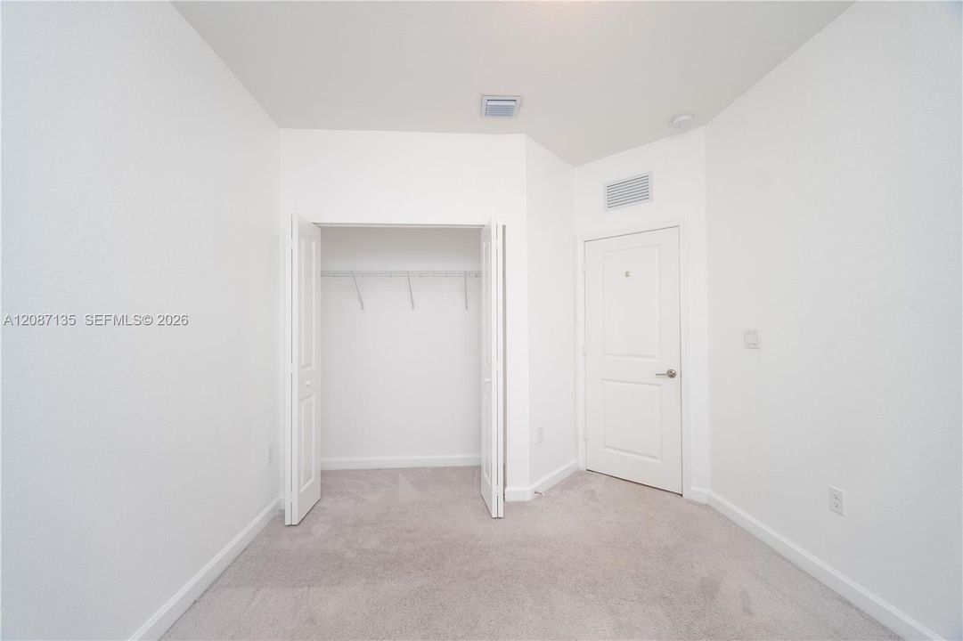 For Rent: $2,800 (3 beds, 2 baths, 1442 Square Feet)