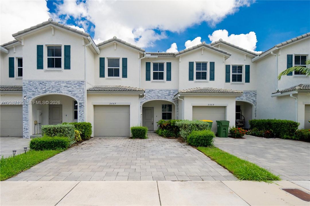 For Rent: $2,800 (3 beds, 2 baths, 1442 Square Feet)