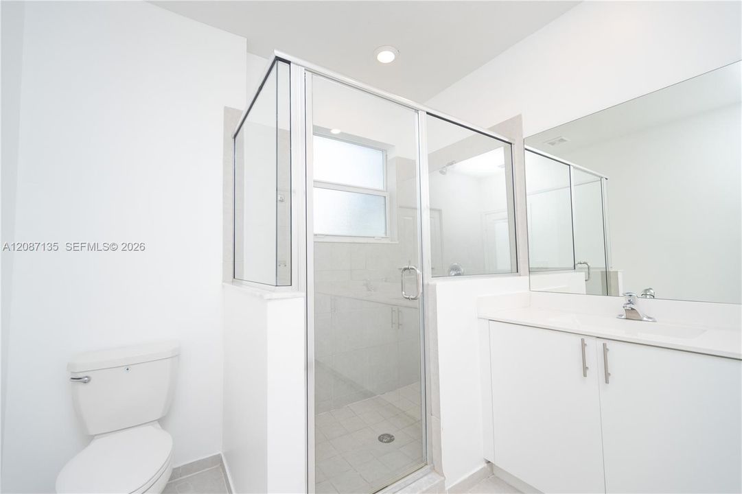 For Rent: $2,800 (3 beds, 2 baths, 1442 Square Feet)