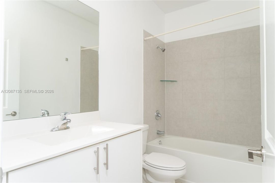 For Rent: $2,800 (3 beds, 2 baths, 1442 Square Feet)