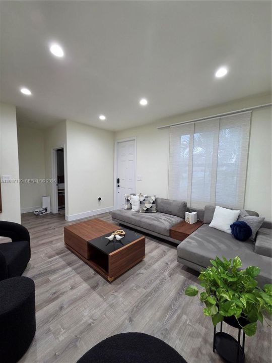 For Sale: $499,000 (3 beds, 2 baths, 1483 Square Feet)