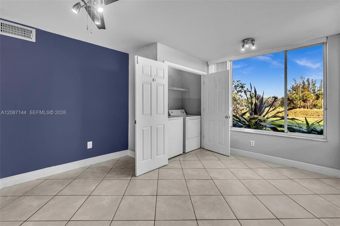 For Rent: $2,295 (2 beds, 2 baths, 1038 Square Feet)