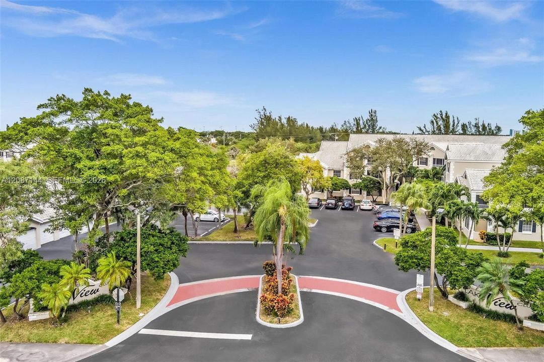 For Rent: $2,295 (2 beds, 2 baths, 1038 Square Feet)