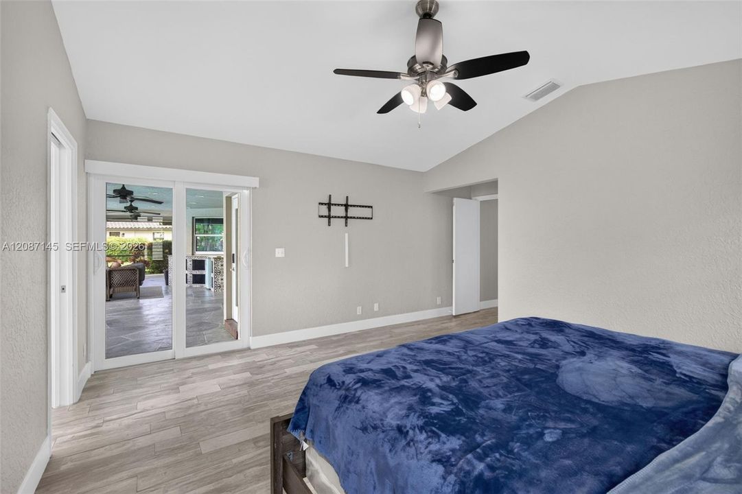 For Rent: $6,000 (4 beds, 2 baths, 2436 Square Feet)