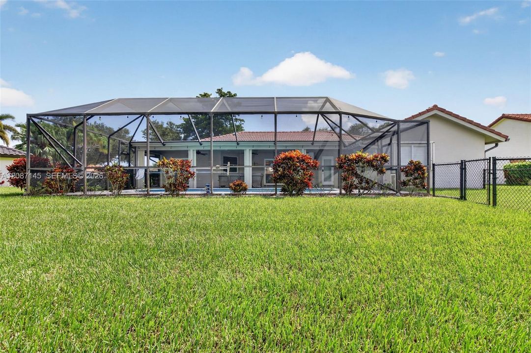 For Rent: $6,000 (4 beds, 2 baths, 2436 Square Feet)