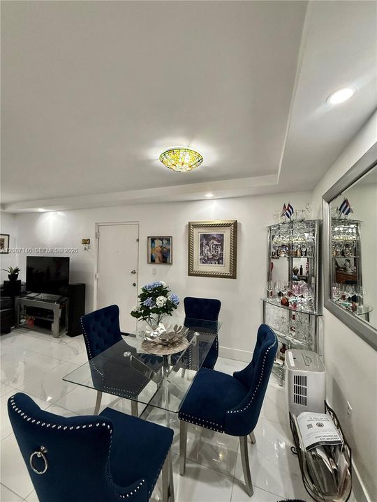En Renta: $2,950 (3 camas, 2 baños, 1266 Pies cuadrados)