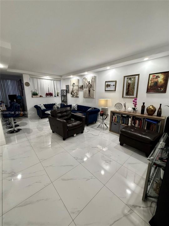 En Renta: $2,950 (3 camas, 2 baños, 1266 Pies cuadrados)