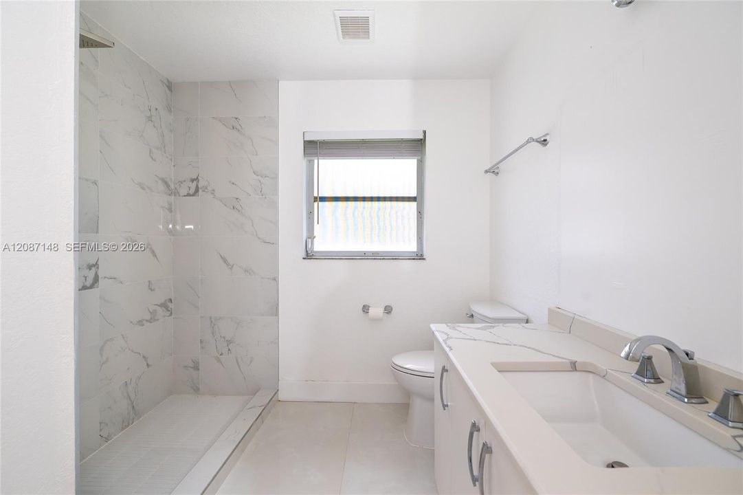 2nd bathroom