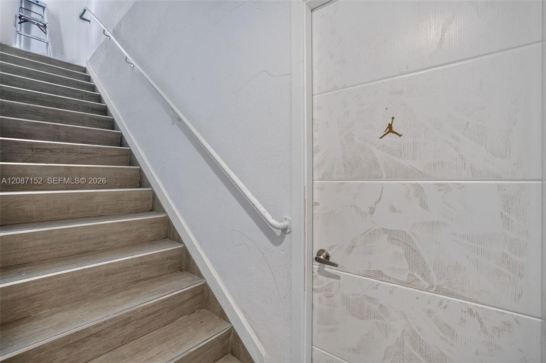 En Venta: $359,999 (4 camas, 3 baños, 1434 Pies cuadrados)