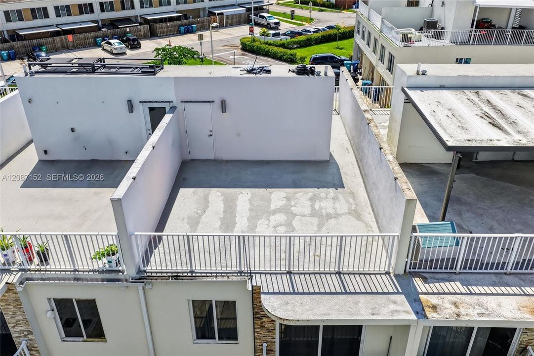 En Venta: $359,999 (4 camas, 3 baños, 1434 Pies cuadrados)