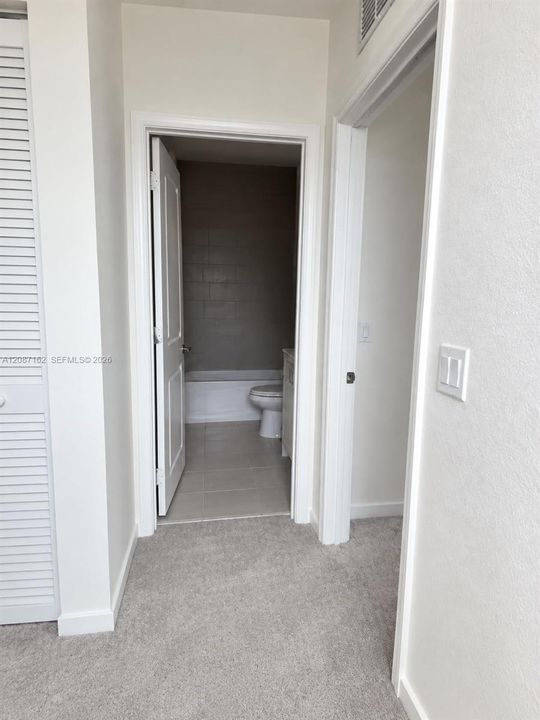 For Rent: $3,200 (3 beds, 2 baths, 1393 Square Feet)