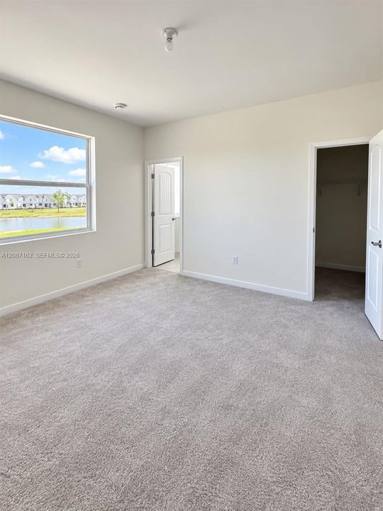 For Rent: $3,200 (3 beds, 2 baths, 1393 Square Feet)