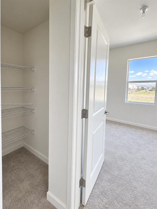 For Rent: $3,200 (3 beds, 2 baths, 1393 Square Feet)