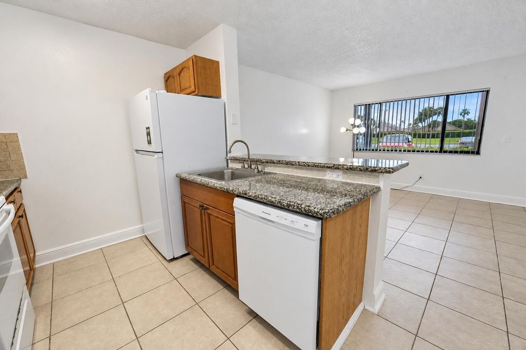 1604 kitchen 2
