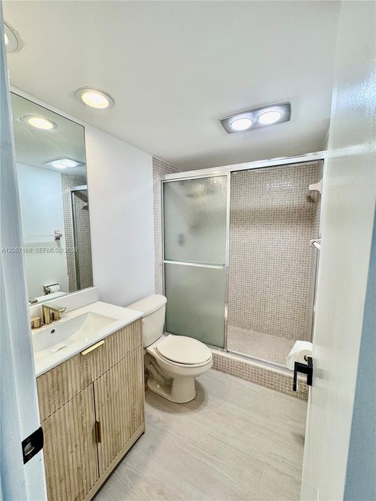 For Rent: $2,500 (2 beds, 2 baths, 1064 Square Feet)