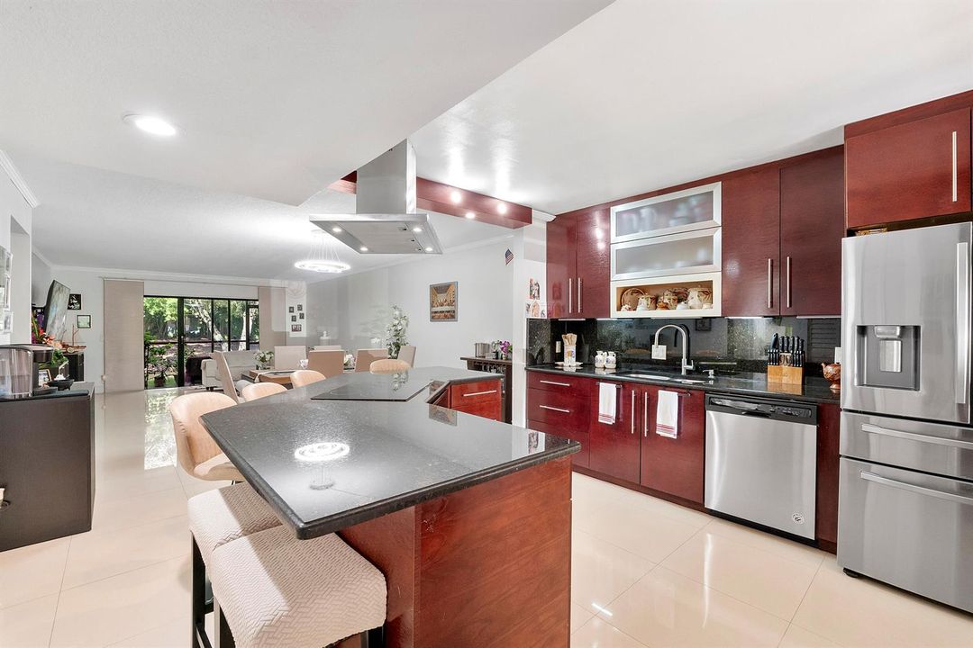 435 Lakeview Dr_025