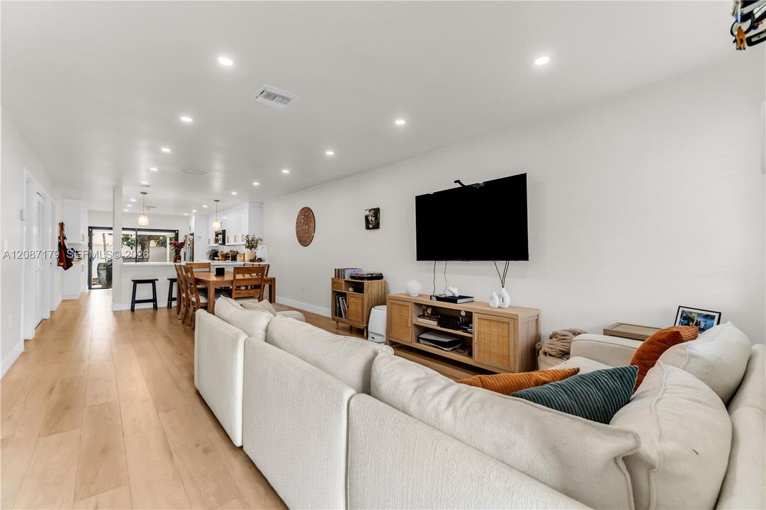 En Renta: $3,700 (3 camas, 2 baños, 1345 Pies cuadrados)