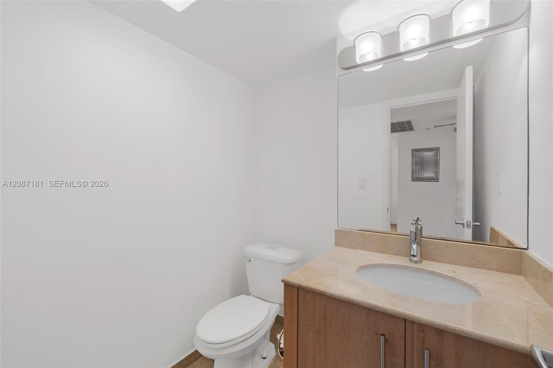 En Venta: $1,799,000 (2 camas, 2 baños, 1795 Pies cuadrados)