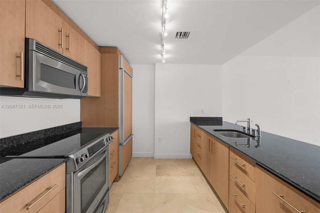 En Venta: $1,799,000 (2 camas, 2 baños, 1795 Pies cuadrados)