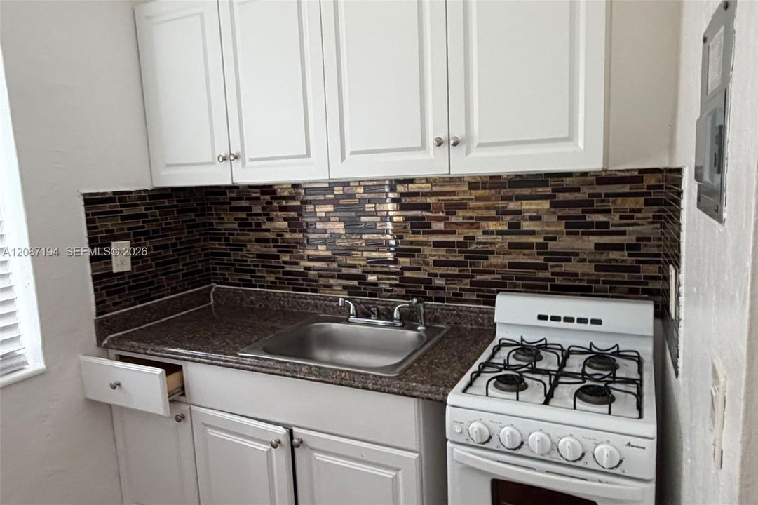 For Rent: $1,495 (0 beds, 1 baths, 3920 Square Feet)