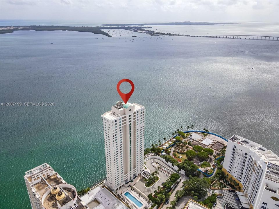 For Rent: $4,000 (2 beds, 2 baths, 960 Square Feet)
