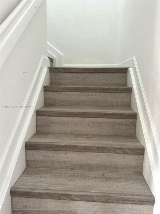 For Rent: $2,500 (3 beds, 2 baths, 1408 Square Feet)