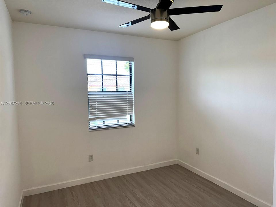 For Rent: $2,500 (3 beds, 2 baths, 1408 Square Feet)