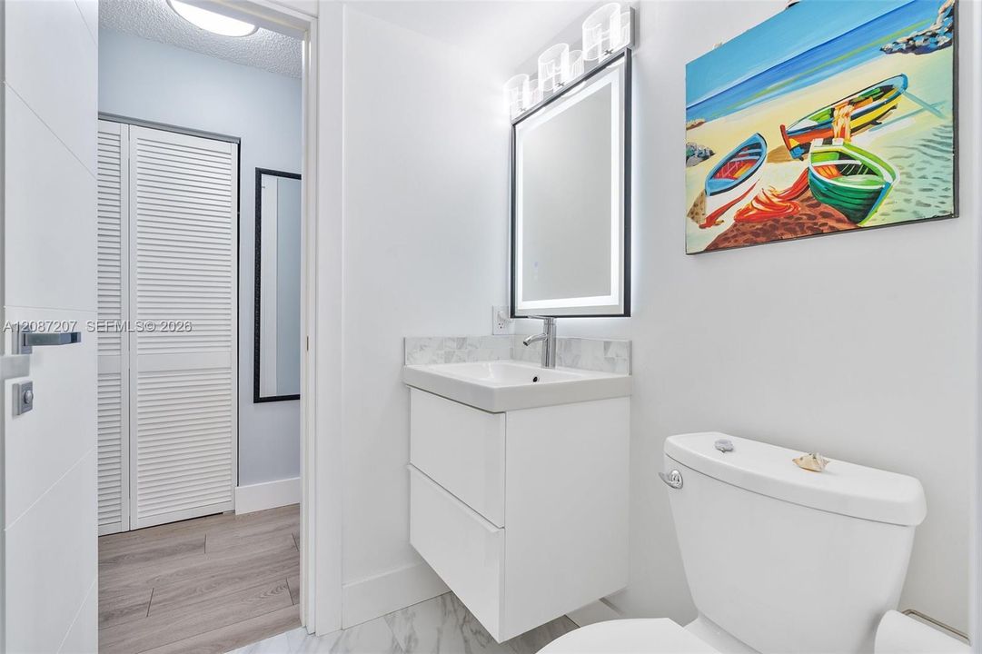 2nd Bathroom