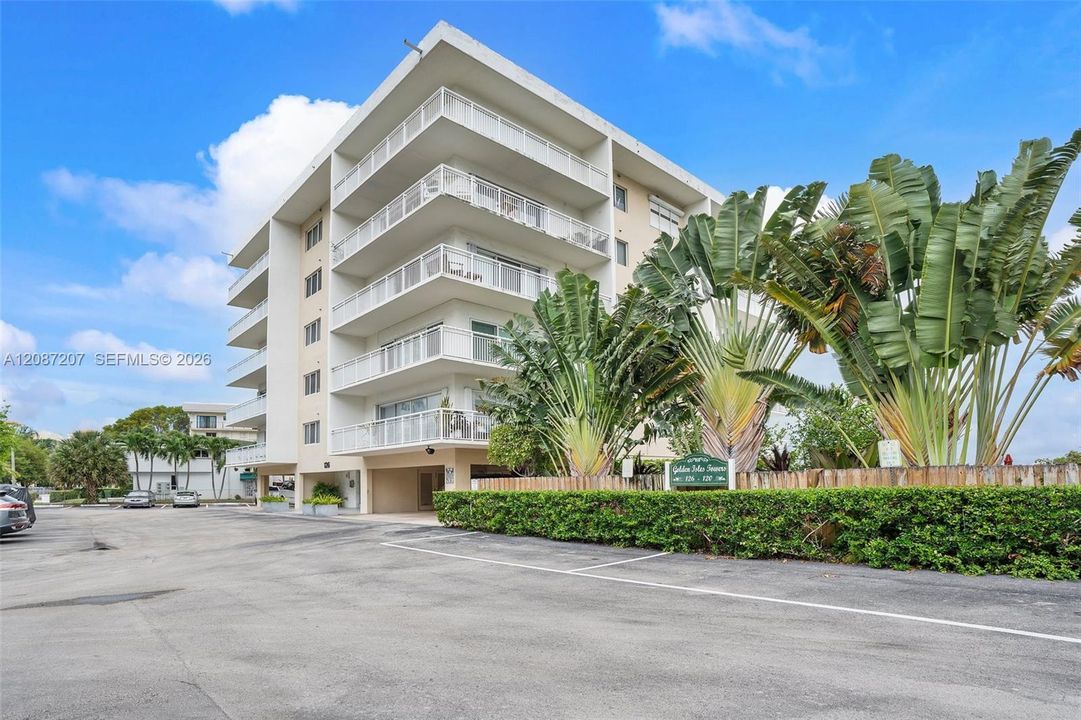 En Venta: $394,990 (2 camas, 2 baños, 1080 Pies cuadrados)