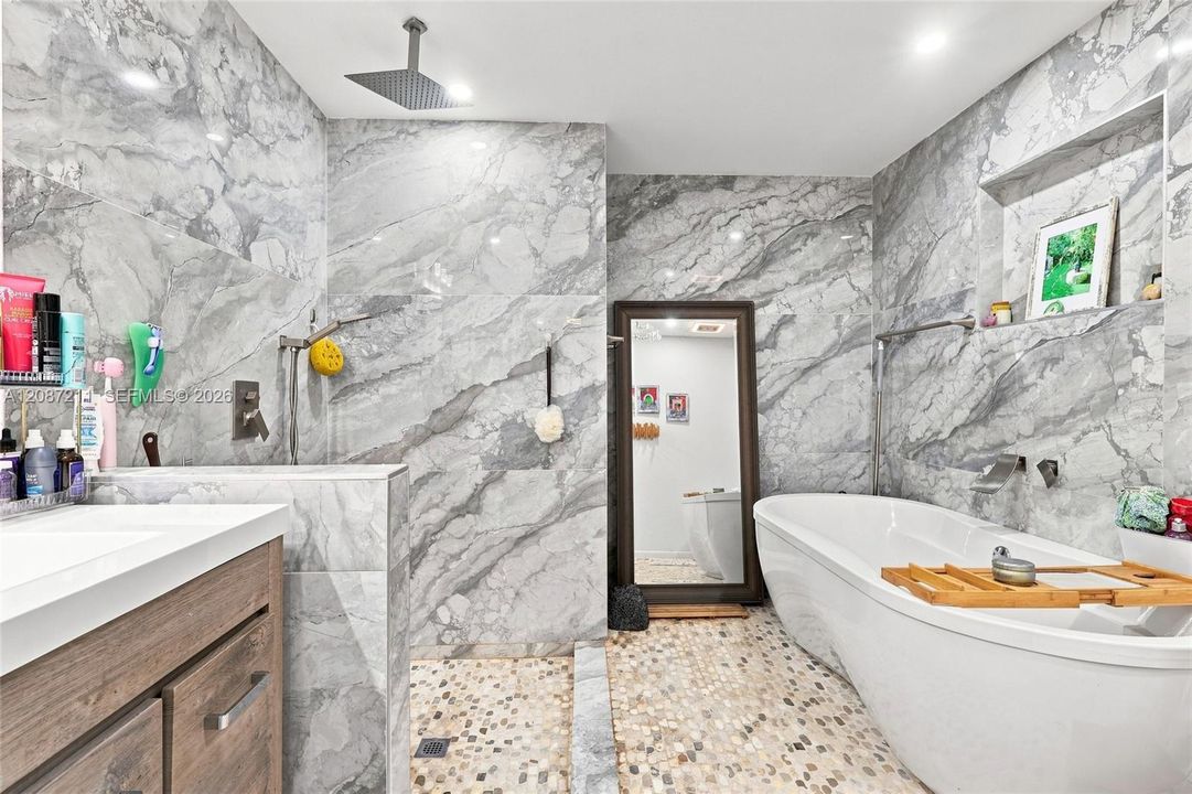 En Renta: $4,550 (4 camas, 2 baños, 1213 Pies cuadrados)