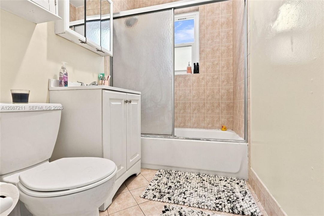 En Renta: $4,550 (4 camas, 2 baños, 1213 Pies cuadrados)