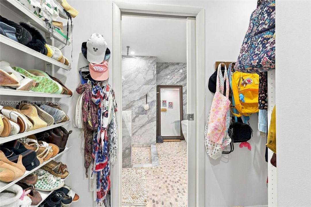 En Renta: $4,550 (4 camas, 2 baños, 1213 Pies cuadrados)