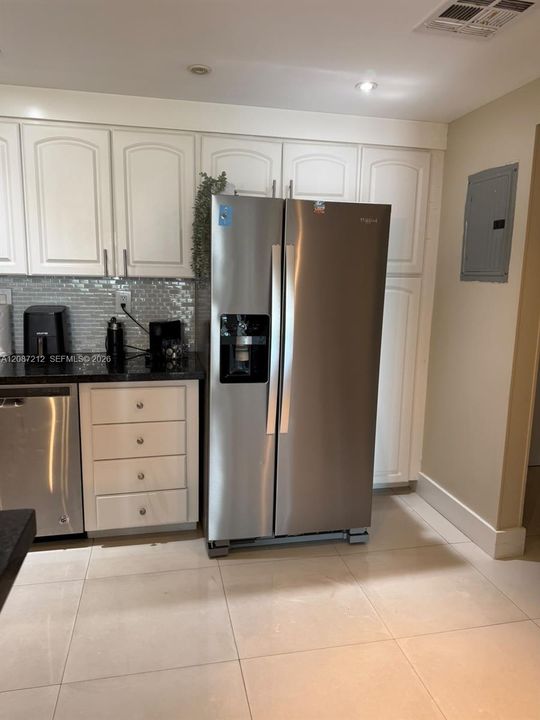 En Venta: $650,000 (2 camas, 2 baños, 1549 Pies cuadrados)