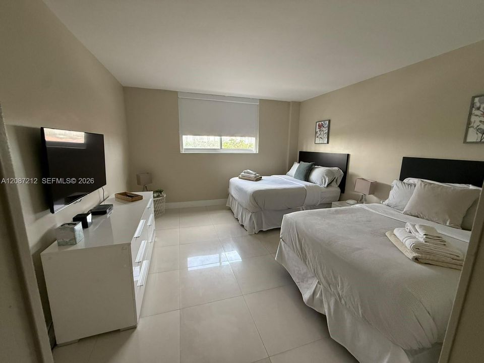 En Venta: $650,000 (2 camas, 2 baños, 1549 Pies cuadrados)