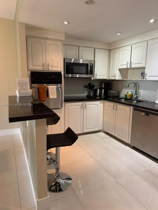 En Venta: $650,000 (2 camas, 2 baños, 1549 Pies cuadrados)