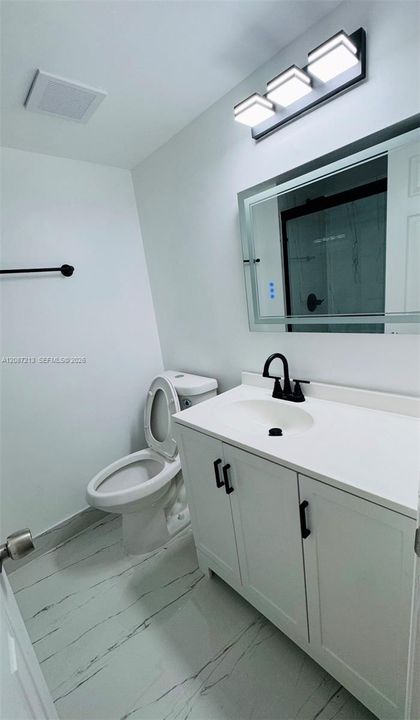 En Venta: $309,500 (2 camas, 2 baños, 1100 Pies cuadrados)